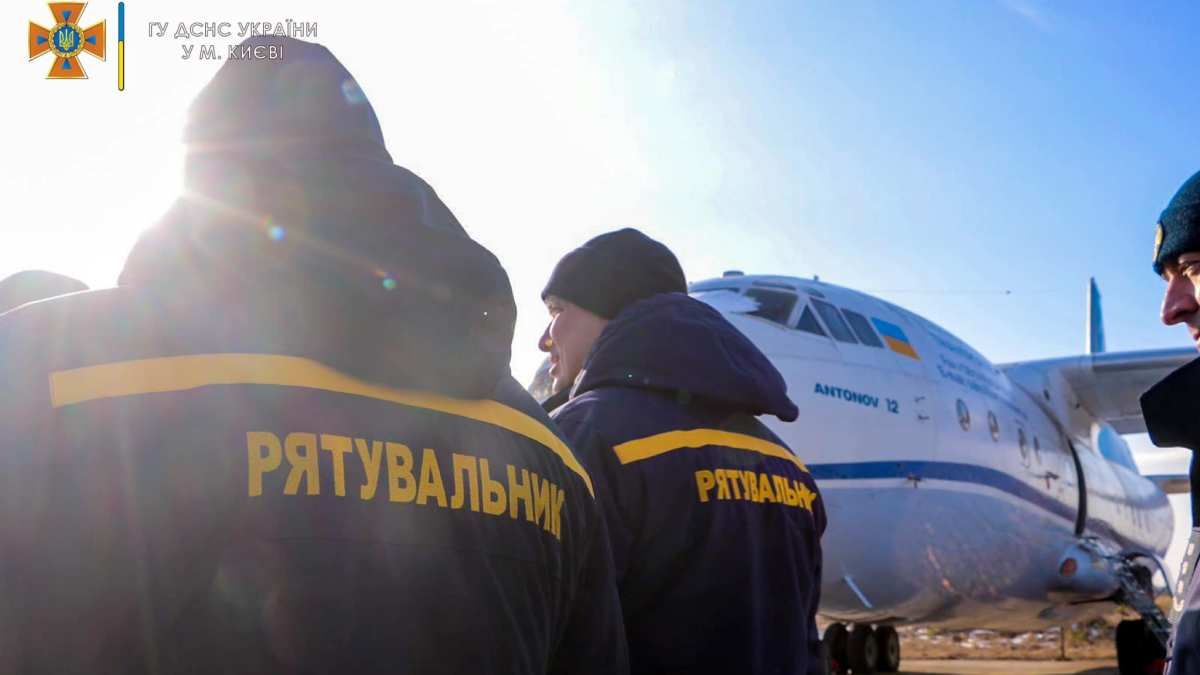 В Гостомеле из вертолета расстреляли спасателей: один из выживших после операции рассказал об атаке оккупантов