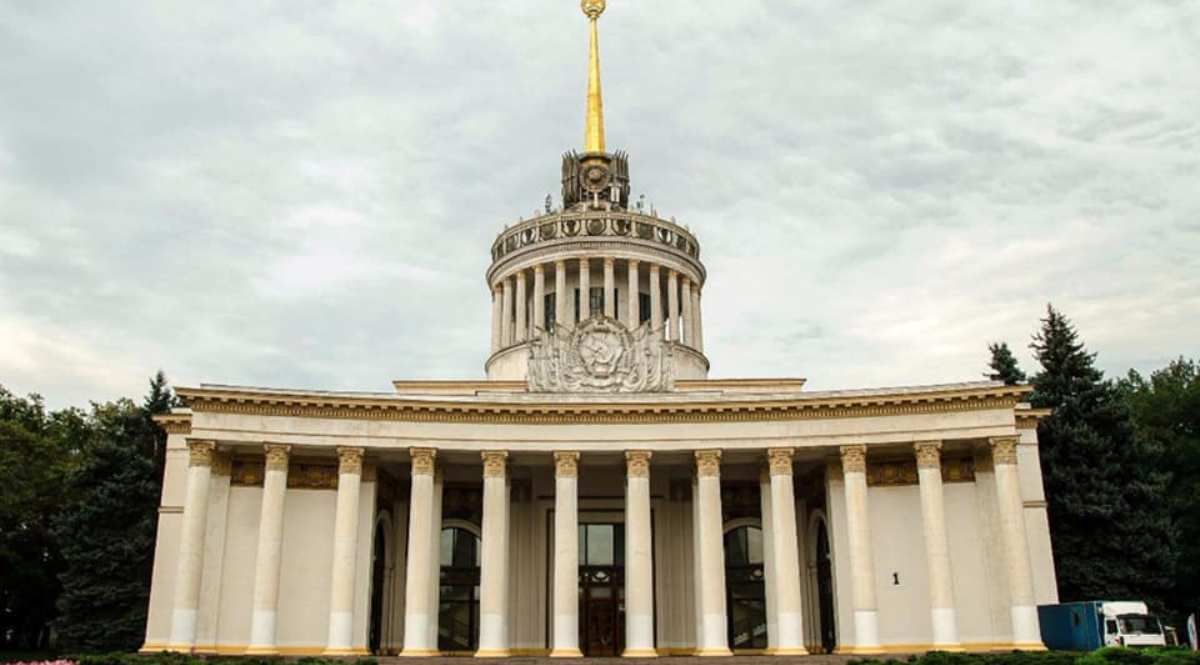 В Киеве в подвале ВДНГ родился ребенок