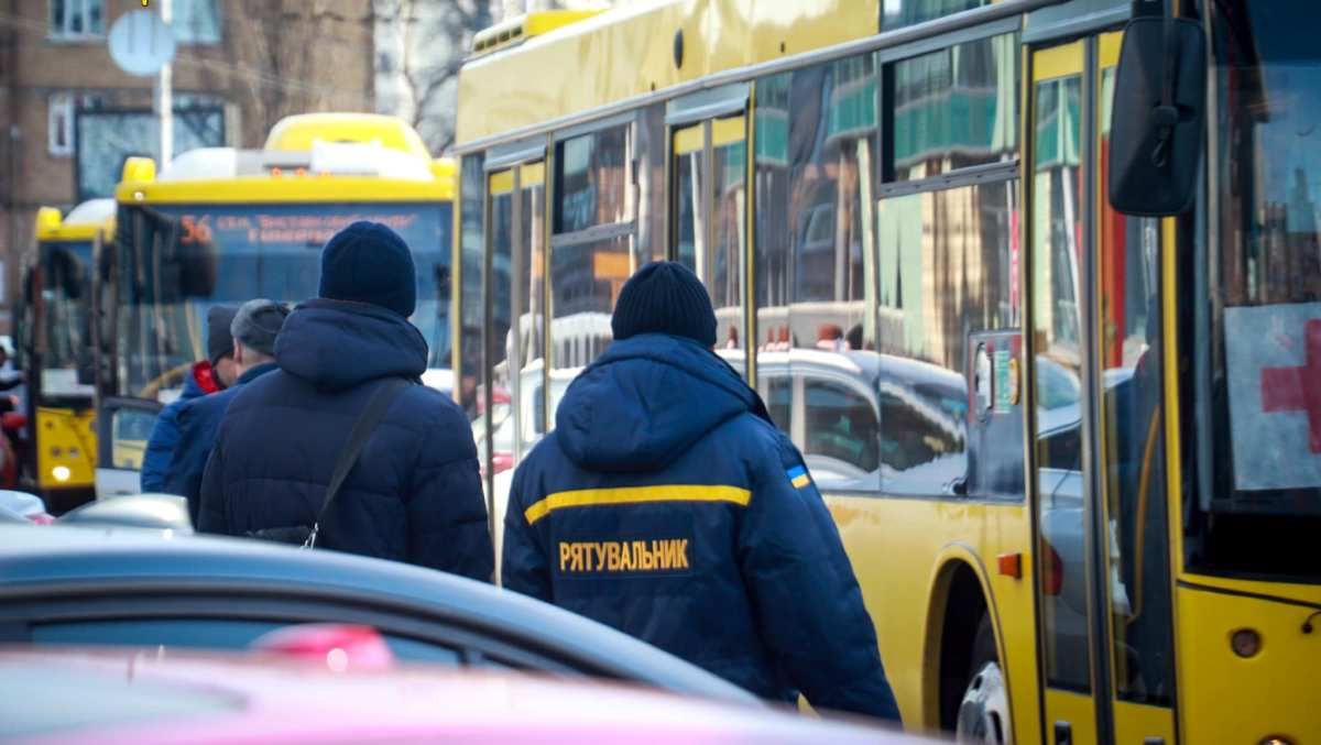 Гуманитарные коридоры 19 марта: откуда будут вывозить людей в Киевской области