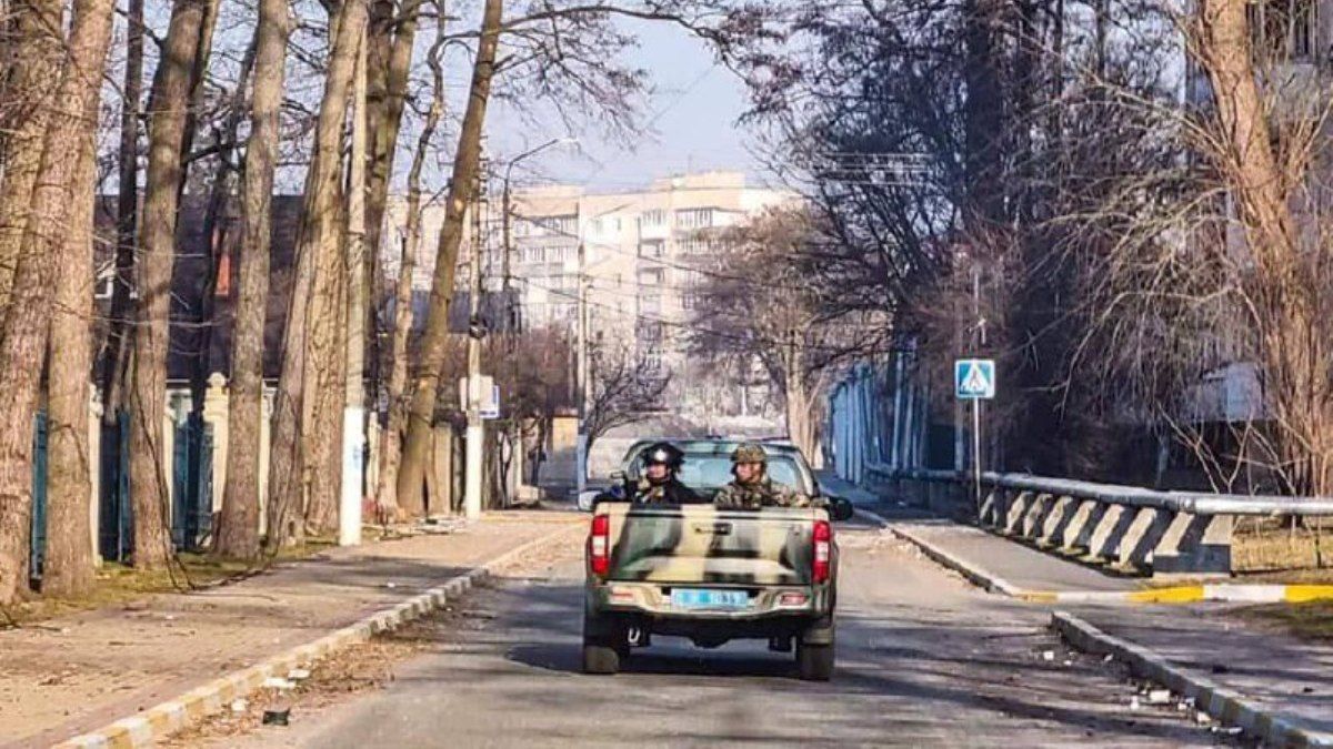 В Ирпене возобновили работу полиции: в городе начали зачистки от диверсантов