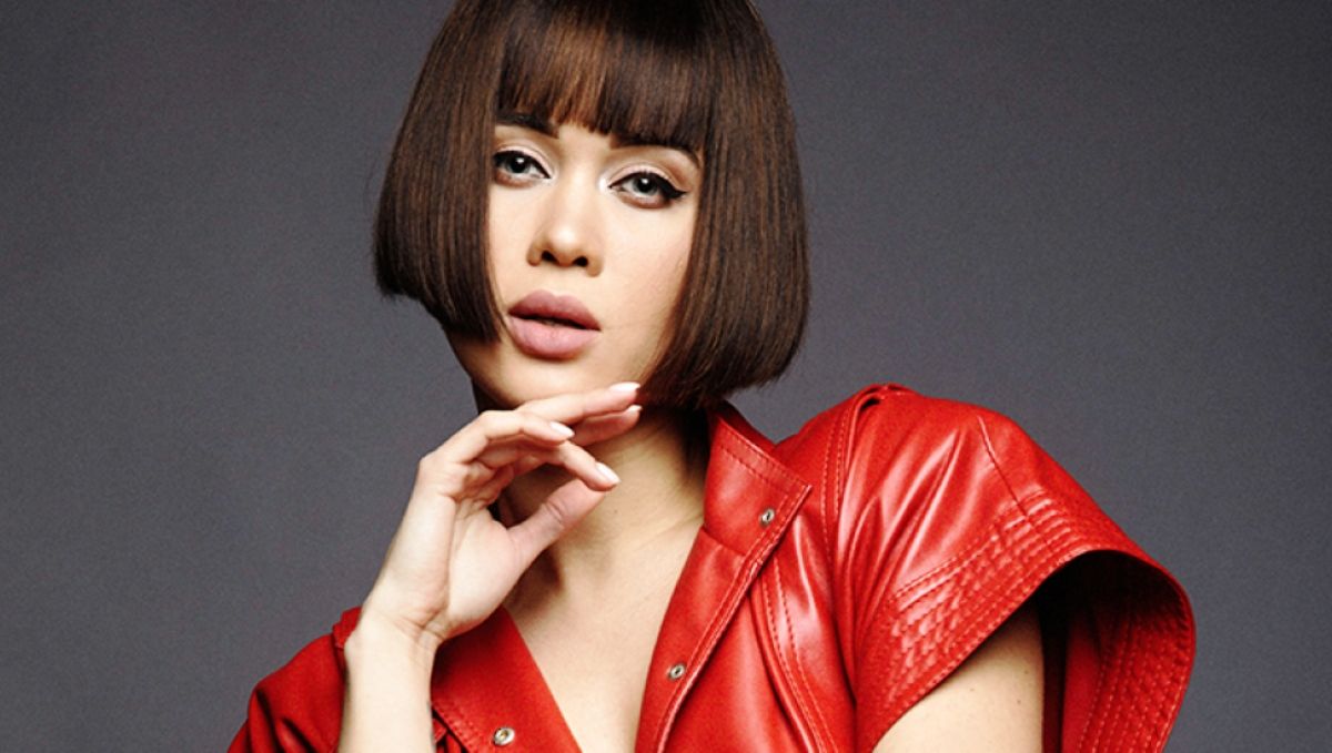 Украинская певица Lida Lee с командой начала шить бронежилеты для ВСУ: как поддержать