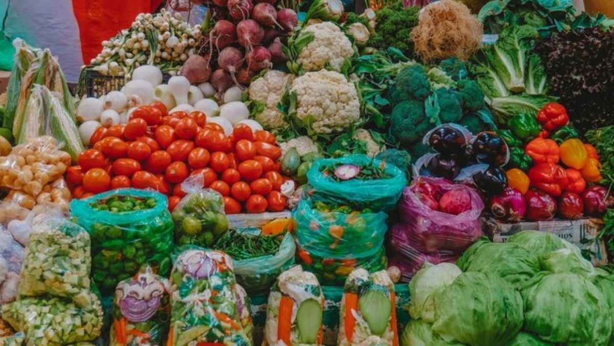 Где в Киеве купить свежие фрукты и овощи: адреса ярмарок