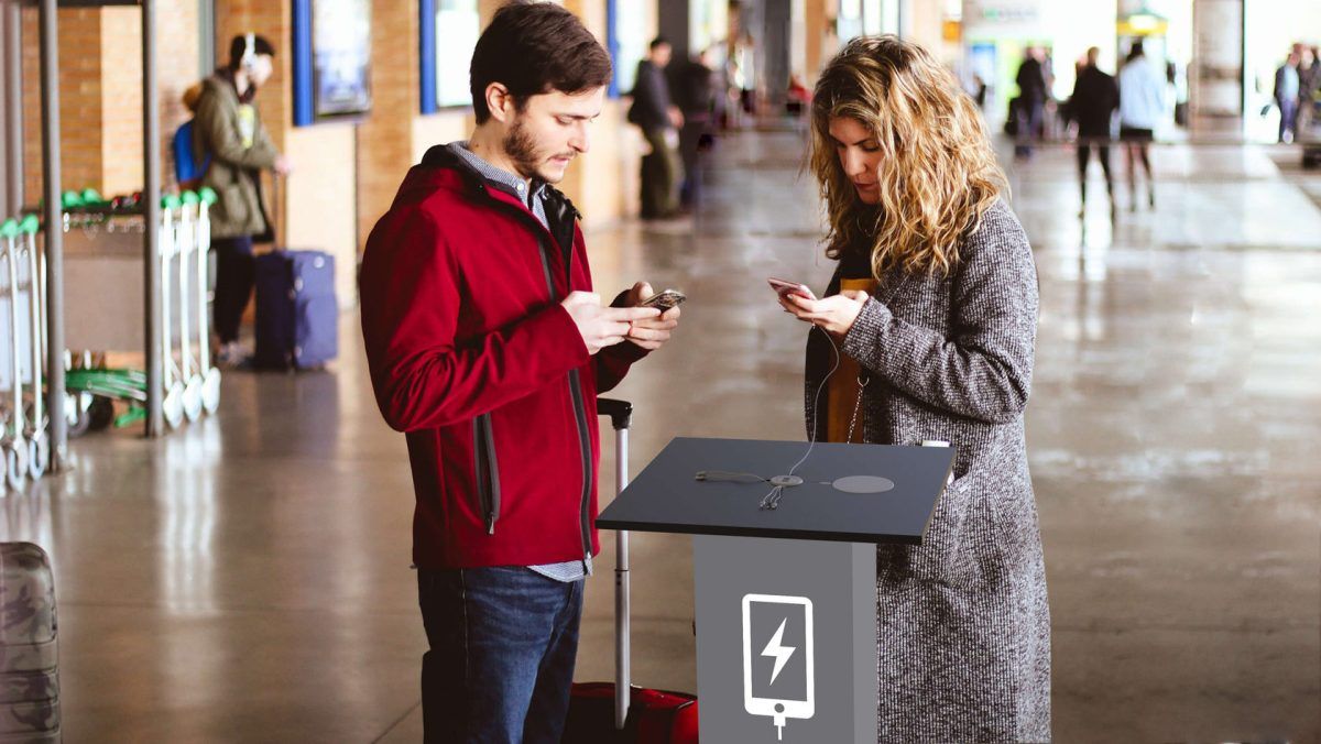 Власти Киева хотят установить зарядные устройства в метро: кто может помочь