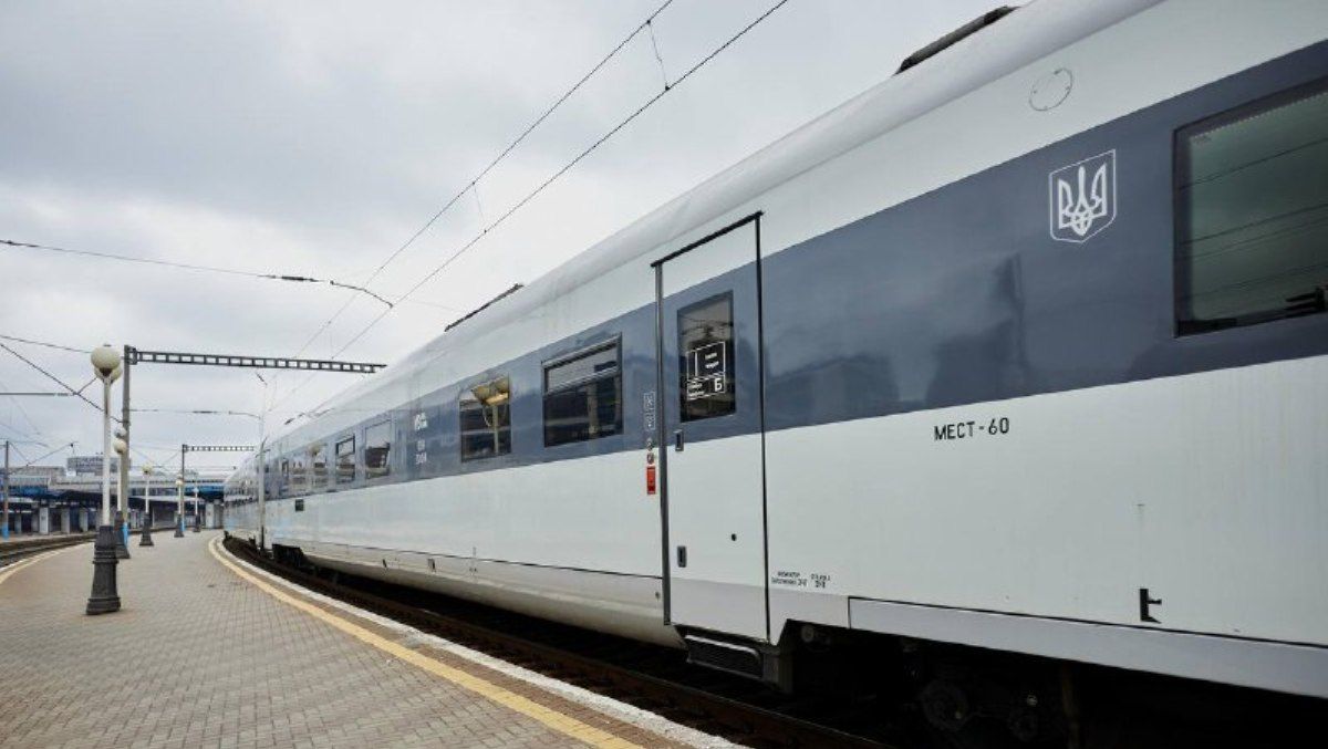 Из Киева в Чернигов запустили новый поезд украинского производства: стоимость билетов