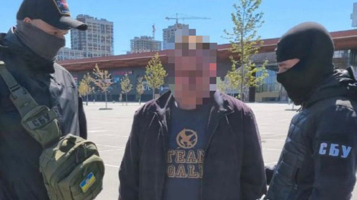 В Киеве задержали мужчину за оправдания вооруженной агрессии россии в Украине