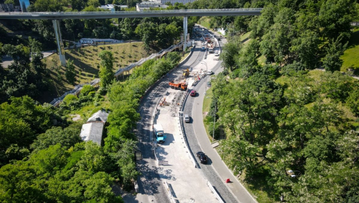 В Киеве на Владимирском спуске начались масштабные ремонтные работы