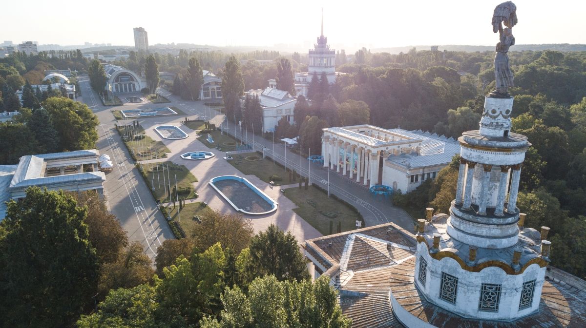 В Киеве на ВДНГ каждые выходные проводят ярмарки: что искать на «Летнем сборе» украинских производителей
