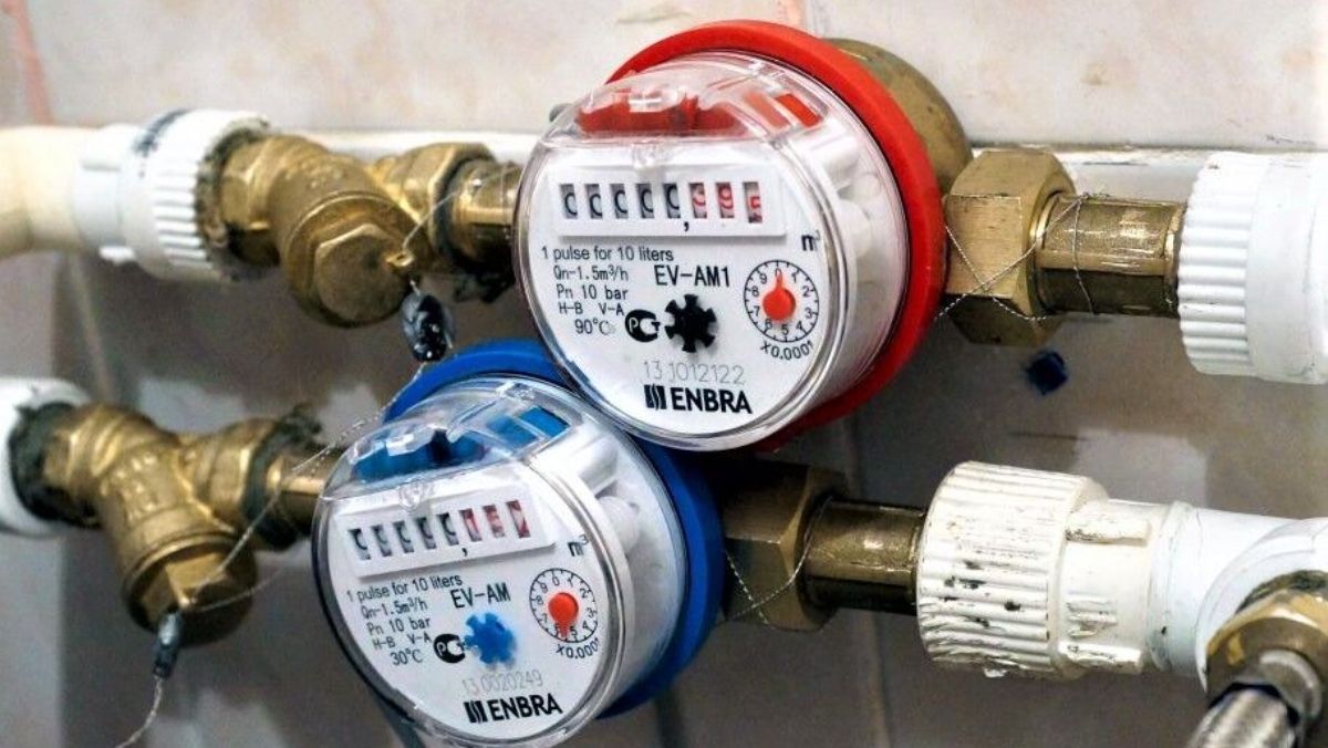 Как в Киеве начисляют коммуналку за за горячую воду платежке за май