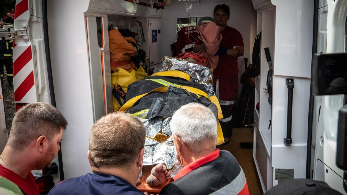 В Киеве от ракетного обстрела в Шевченковском районе пострадали 6 человек: трое находятся в больнице