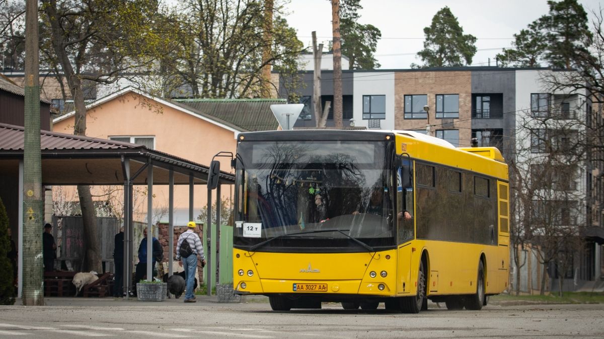 У Києві змінюють траси руху громадського транспорту: схеми та маршруту