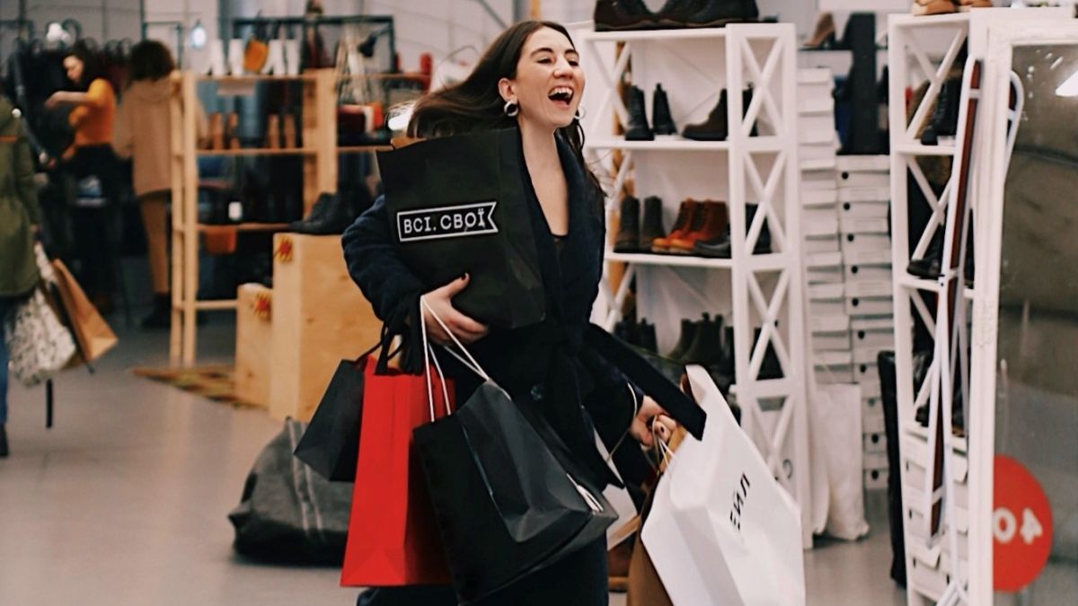 У Київ на Десятинну повертаються маркети магазинів Всі. Свої