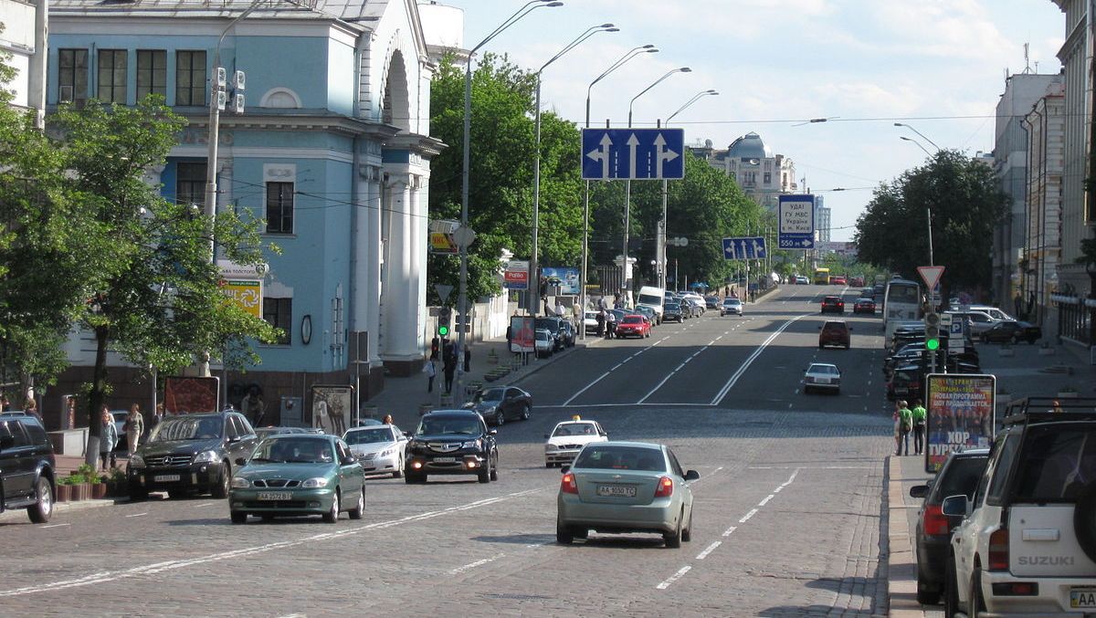 У Києві обмежили рух Володимирською вулицею