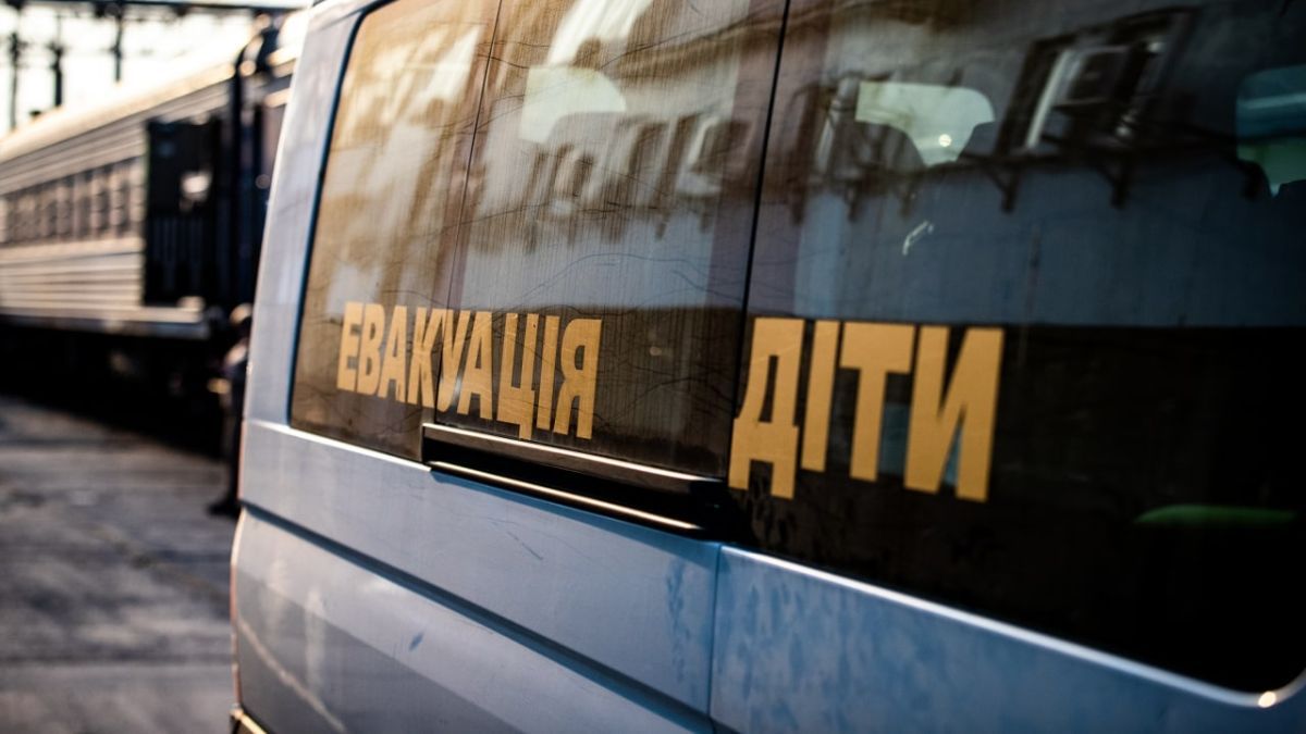 Підготовка до примусової евакуації з Києва: що каже влада столиці