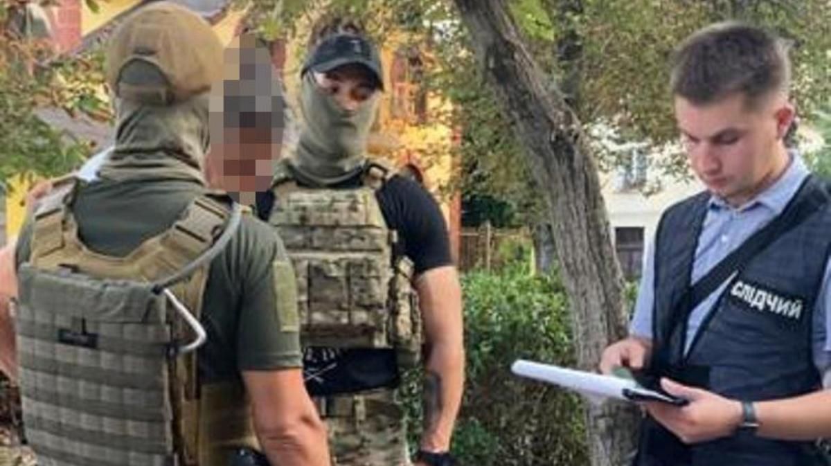У Києві викрили чоловіка, який вивозив призовників з України за 5500 доларів