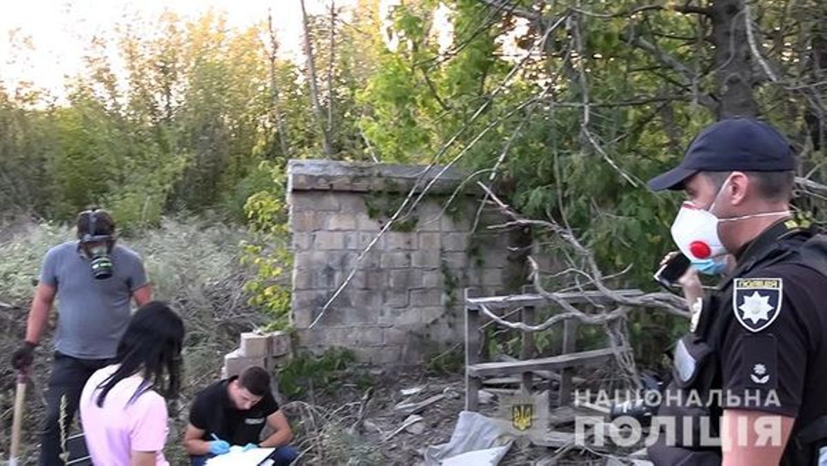 У Києві чоловік через ревнощі мотузкою задушив свого товариша та закопав його тіло