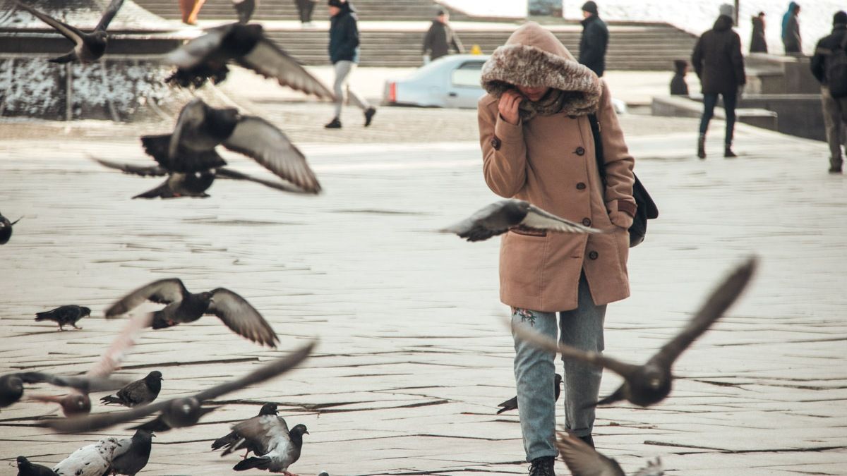 У Києві радять зачинити вікна та прибрати речі з балконів: ввели І рівень небезпечності