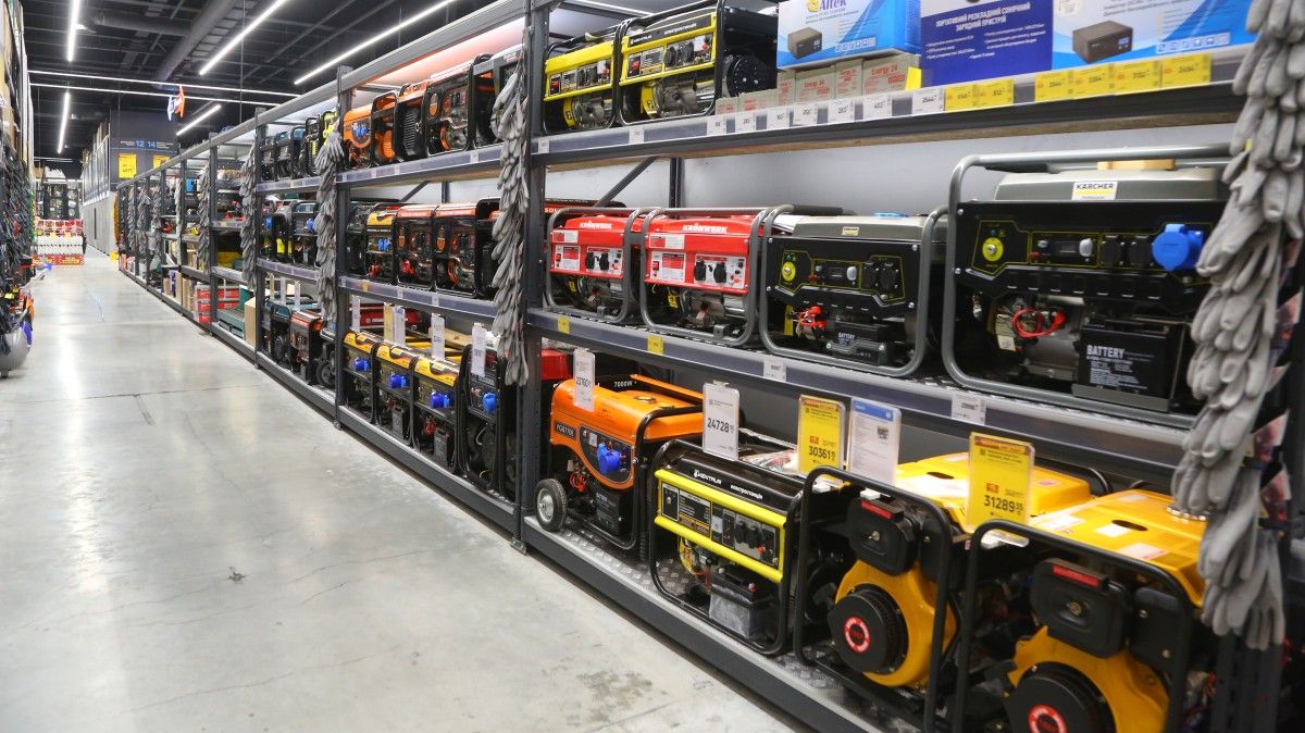 Зріс попит на генератори у 5-7 разів: що зараз найчастіше купують українці в будівельних магазинах