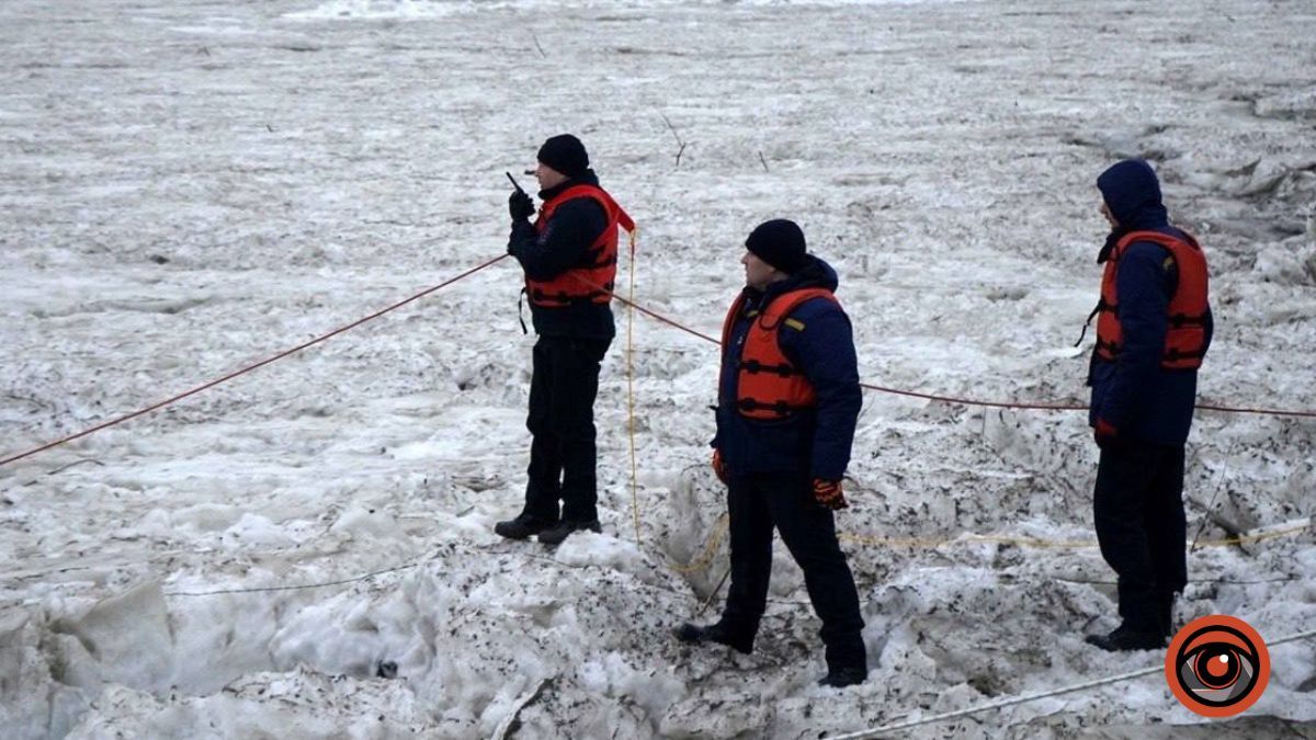 У Києві підривають лід на річці: де можуть лунати вибухи