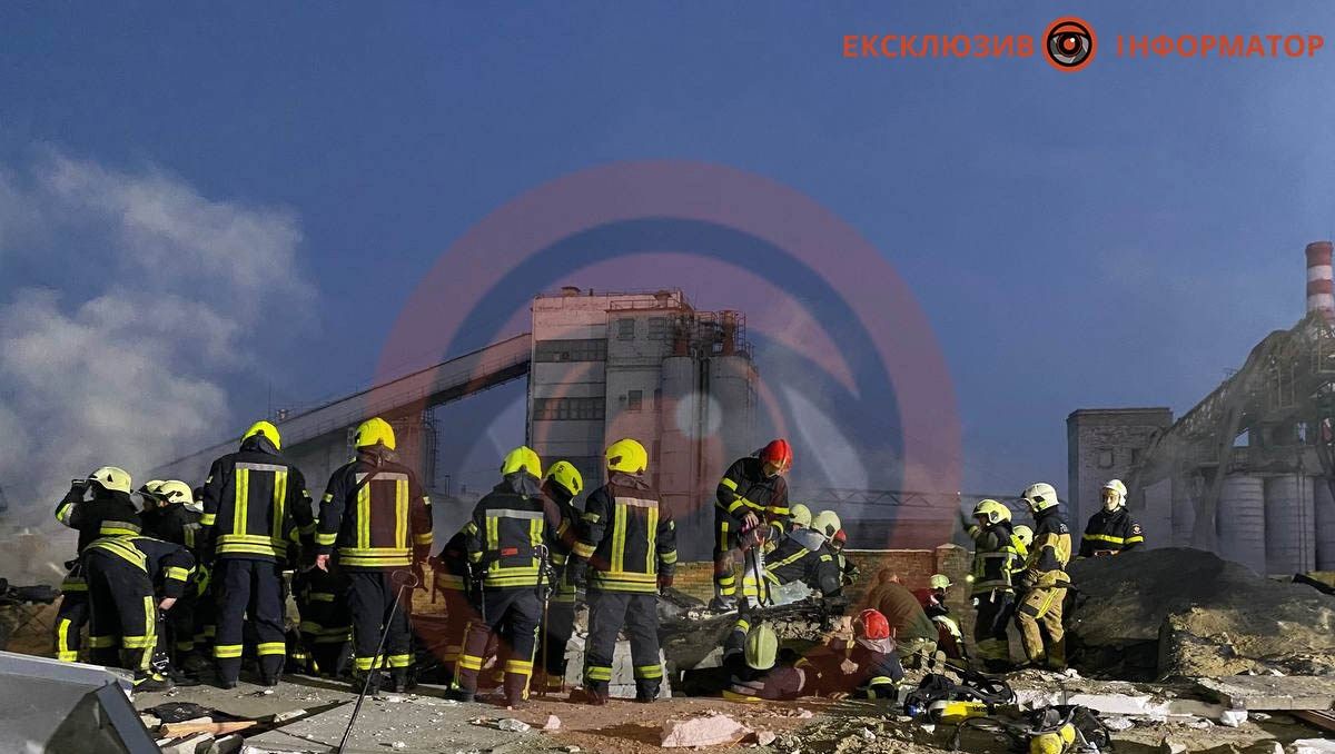 Під час вибуху у Дарницькому районі загинули щонайменше дві людини: відео з місця подій