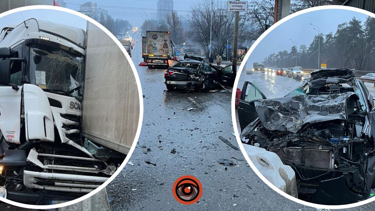 У Києві зіштовхнулися дві вантажівки та Toyota Camry: у ДТП загинув чоловік