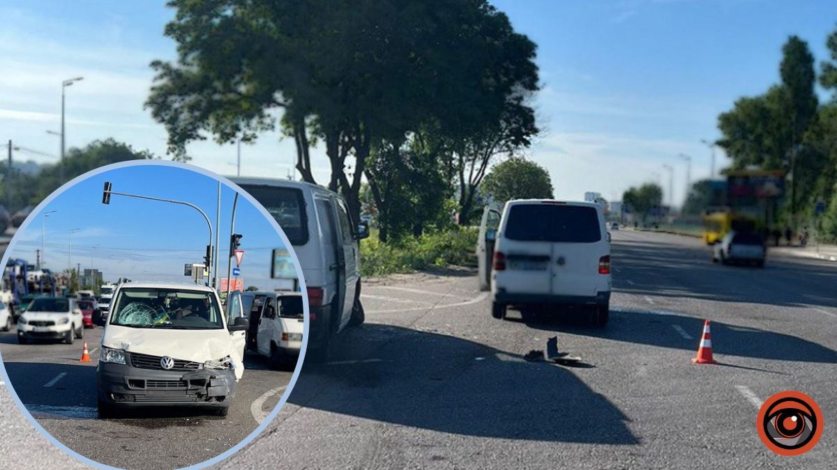 У Києві водійка мікроавтобуса насмерть збила чоловіка на пішохідному переході