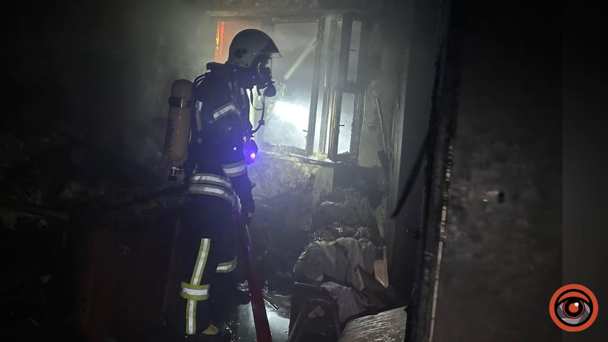 У Києві в палаючій квартирі загинула людина