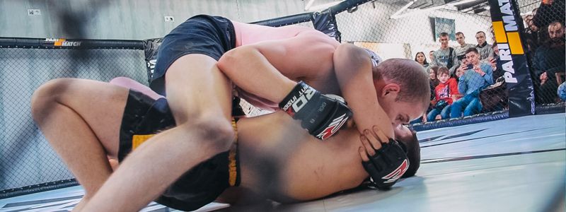 Бои без правил и драки с ножами: как в Киеве проходит Нацфест