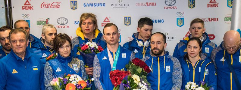 В аэропорту "Борисполь" встретили олимпийского чемпиона Абраменко