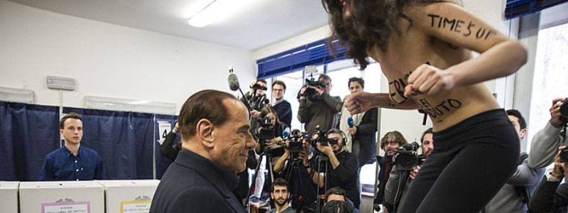 Нападение на Собчак, смерть известного актера и обнаженная секстремистка на выборах: ТОП новостей дня