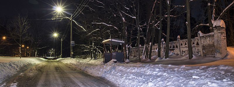 Спокойствие пустынных улиц: как ночью выглядит Пуща-Водица