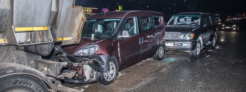На Окружной по очереди столкнулись грузовик MAN, FIAT и Lexus: полицию ждали 5 часов