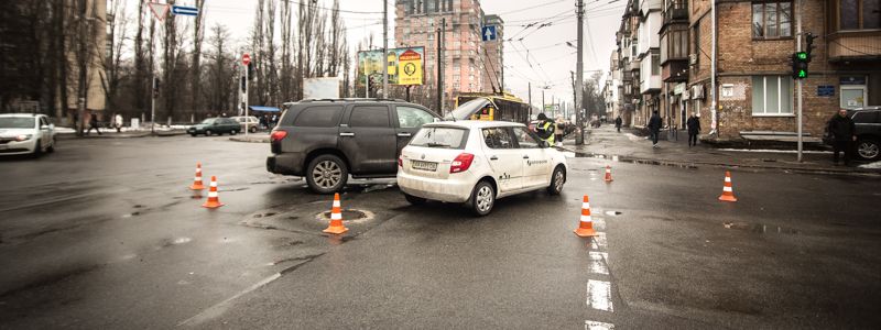 ДТП на улице Народного Ополчения: пострадала девушка