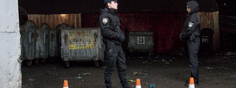 В Киеве женщина выбросила в мусор недоношенного ребенка