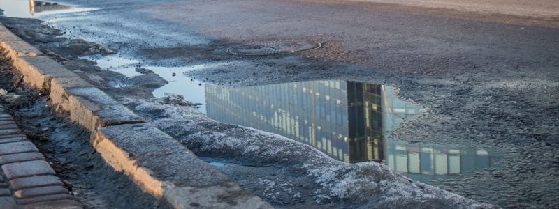 В Киеве возле Silver Breeze появился травмоопасный переход