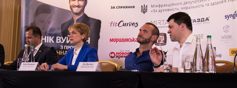 Массовое издевательство над детьми в школах: как побороть насилие