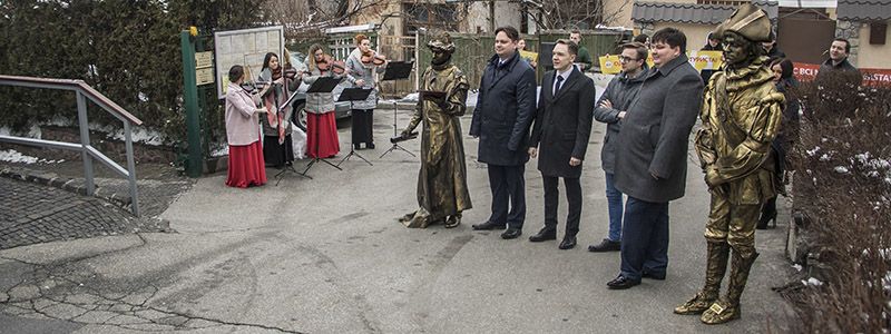 В Киеве герцог де Ришелье и князь Потемкин вручили послу Бельгии приглашение в Одессу