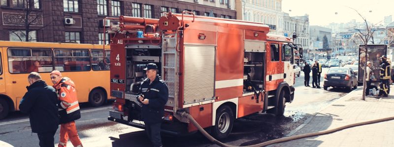 В центре Киева горела крыша старого здания