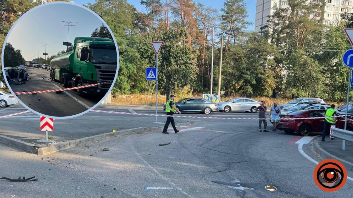 Смертельна ДТП на Кільцевій: таксист протаранив легковик та влетів у бензовоз