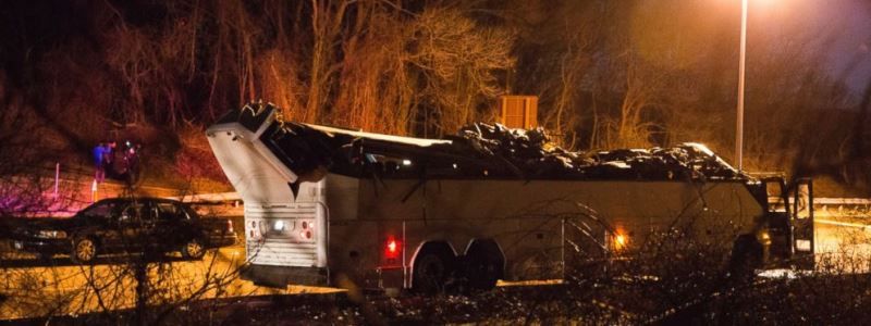 ДТП со школьниками, сошедший с рельсов поезд и новый iPhone: ТОП новостей дня