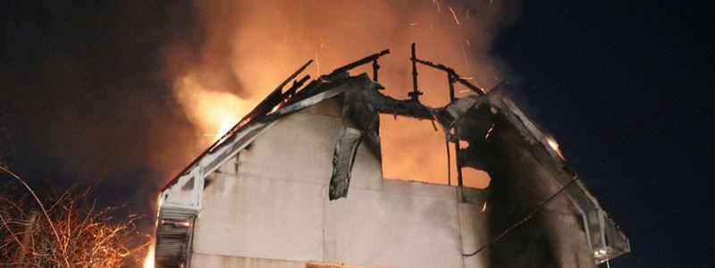 На Осокорках сгорел частный дом