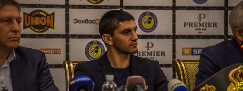 Чемпион мира по боксу Далакян рассказал, как готовится к первой защите титула