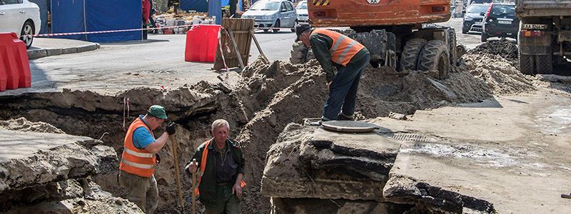 В центре Киева из-за прорыва остались без воды несколько домов