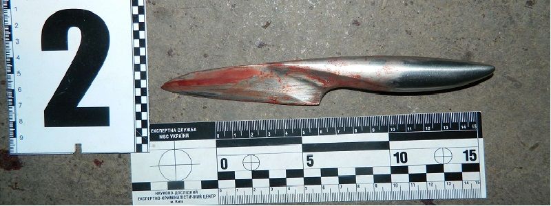 В Киеве мужчина зарезал знакомого, а потом добил его молотком