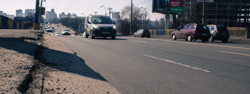 В Киеве при хорошей погоде будут ремонтировать дороги: где ограничат движение