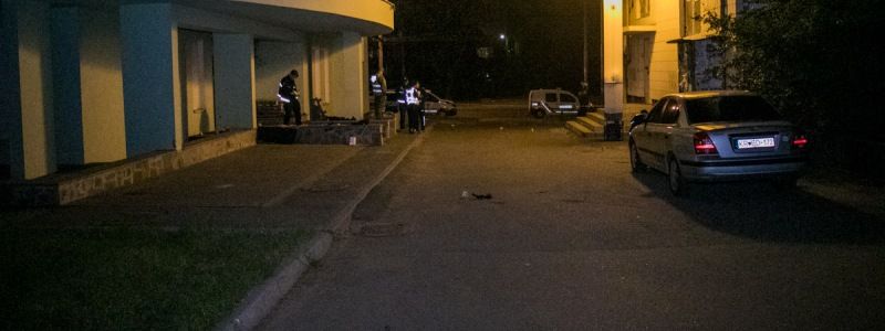 Взрыв гранаты на Кирилловской: погибшим оказался атошник