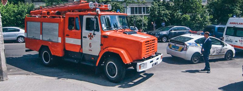 В Киеве в суде во время поиска бомбы нашли необычный предмет