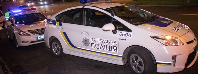 В Киеве возле ТЦ "Гуливер" произошло пьяное ДТП: Volkswagen протаранил Citroen