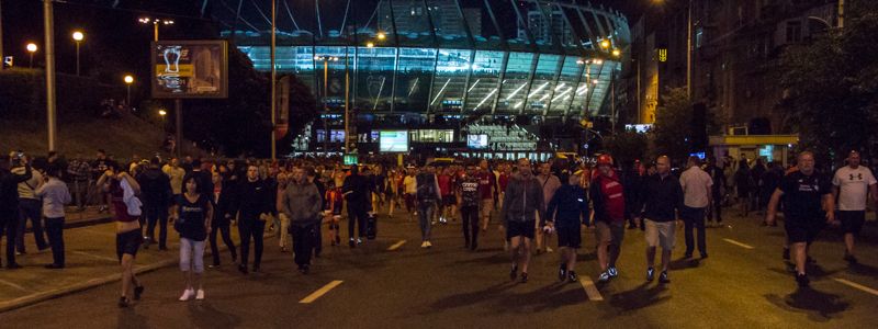 Агрессивные англичане, драка c фанами "Динамо" и грусть в лицах: что происходило после финала ЛЧ под "Олимпийским"