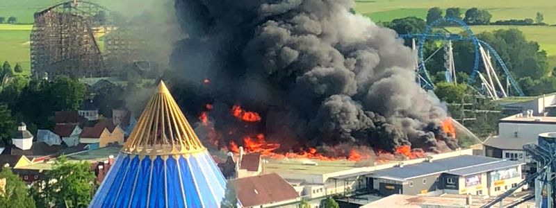 Смерть на фестивале, нашествие молний и пожар в парке развлечений: ТОП новостей дня