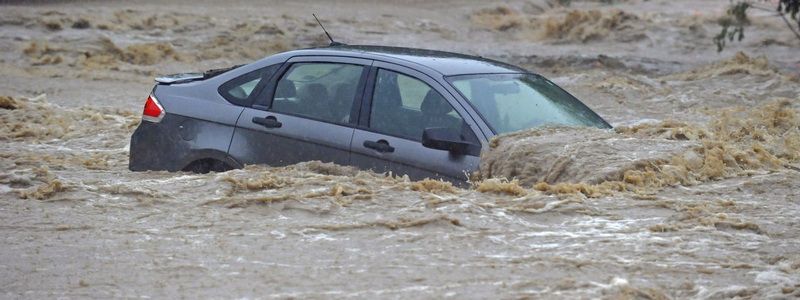 Наводнение в США, смерть миллиардера и алкоголь от Coca-Cola: ТОП новостей дня